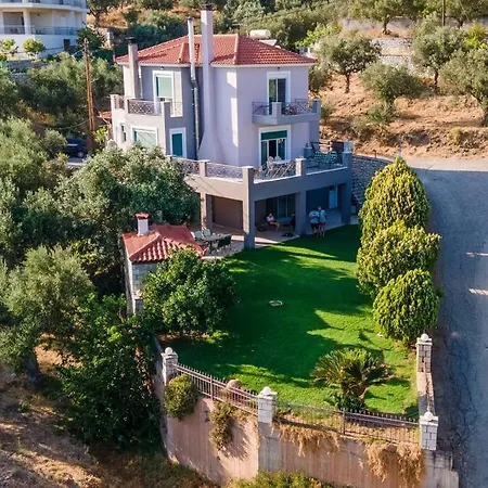 Akrivi's House In Kalamáta